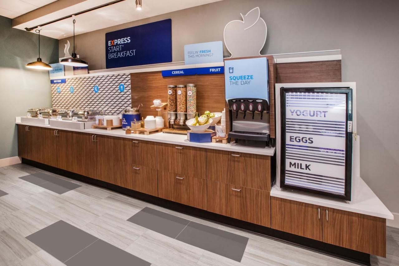 Holiday Inn Express & Suites - Ann Arbor - University South By Ihg Экстерьер фото