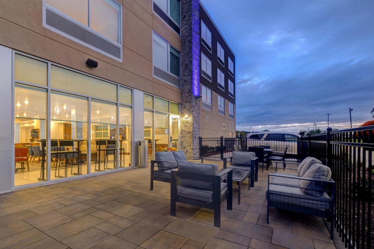 Holiday Inn Express & Suites - Ann Arbor - University South By Ihg Экстерьер фото